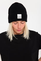 Black classic merino beanie