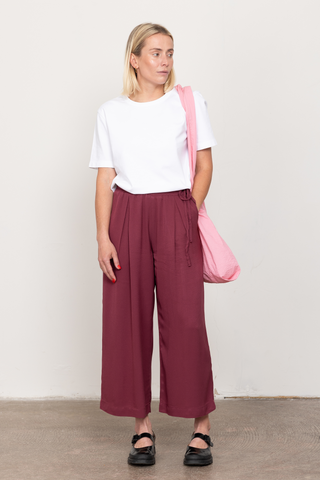 Raspberry cropped trousers
